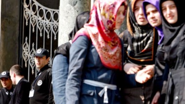 تركيا تسمح بارتداء الحجاب في المدارس الثانوية