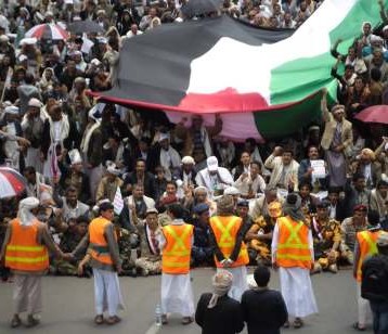 عشرات القتلى من الحوثيين بغارات للطيران الحربي على مواقعهم