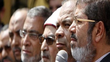مصر تطلب من الإنتربول ملاحقة قيادات الاخوان