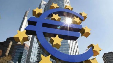«المركزي الأوروبي» يراجع تحسن النمو وتقلص الأخطار