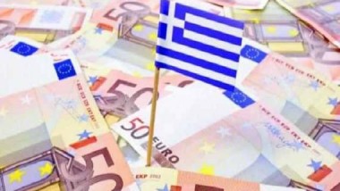 وزراء المال اليورو يسعون  لتسليم اليونان دفعة من قرض جديد