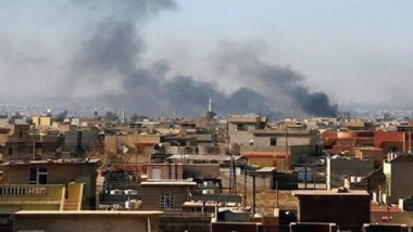 داعش يعاقب أهالي أيمن الموصل بحرق منازلهم بعد نهب محتوياتها