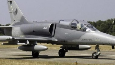 وجبة جديدة من طائرات تشيكية تصل إلى العراق