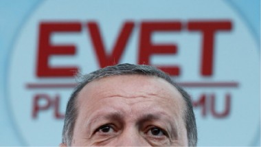 استفتاء حاسم بشأن تعزيز صلاحيات الرئيس أردوغان في تركيا