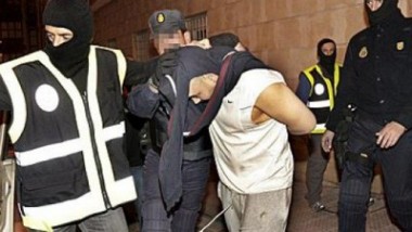 اعتقال 8 في إسبانيا للاشتباه  في صلتهم بالتشدد الإسلامي