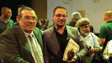 الشاعر عمر السراي يفوز بجائزة الإبداع عن “وجه الى السماء – نافذة إلى الأرض”