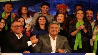 المرشح الاشتراكي لينين يفوز رسميا برئاسة الإكوادور