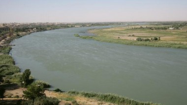 وزير الموارد المائية: الموجة الفيضانية على مشارف بغداد