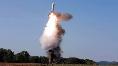 بيونغ يانغ تطلق مجدداً صاروخاً باليستيا سقط في بحر اليابان