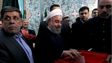 حسن روحاني يفوز على منافسه إبراهيم رئيسي في الانتخابات الرئاسية الإيرانية