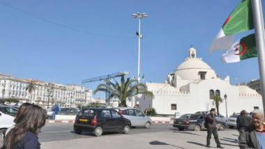 الجزائر تتوقع  صعوبات اقتصادية