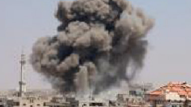 معارك عنيفة بين القوّات السورية وتنظيم «داعش»  في درعا و»الديمقراطية» تحاصر الرقة