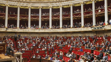 الرئيس ماكرون يترقب زلزلة المشهد السياسي في باريس بعد الانتخابات البرلمانية