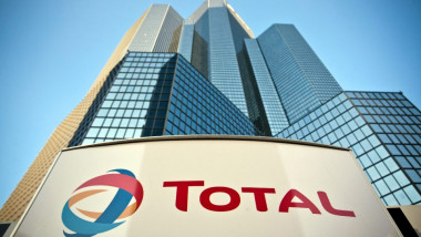 «توتال» الفرنسية توقع عقدًا مع شركة النفط الإيرانية الوطنية