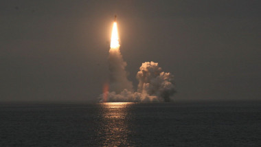 كوريا الشمالية تجري تجربة  ثانية لإطلاق صاروخ باليستي