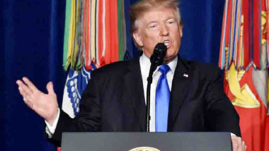 ترامب يرفض أي انسحاب من أفغانستان ويكثّف المجهود العسكري
