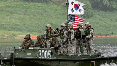 أميركا وكوريا الجنوبية تبدآن تدريبات عسكرية تستخدم المحاكاة بالكمبيوتر