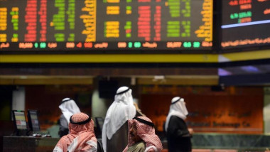 4 مليارات دولار خسائر  الأسهم السعودية