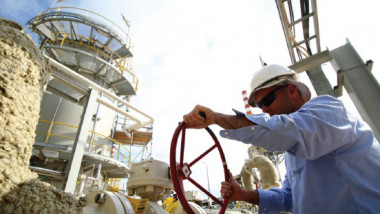 «النفط»: ملتزمون باتفاق «أوبك» لتخفيض الإنتاج