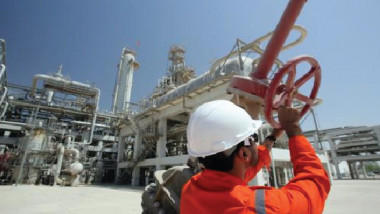 «النفط» تسعى إلى دعم مشاريع الغاز بشراكات عالمية
