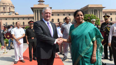 ماتيس يسعى لتعزيز العلاقات مع الهند وسط تزايد النفوذ الصيني