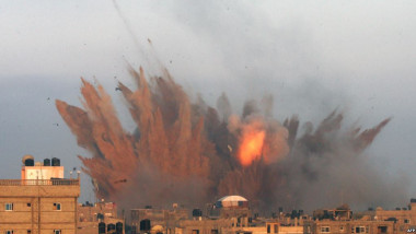 إسرائيل تضرب موقعا لحماس بعد إطلاق صاروخ من غزة