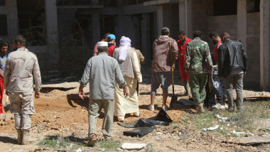 العثور على عشرات الجثث لمجهولين قرب مدينة بنغازي الليبية