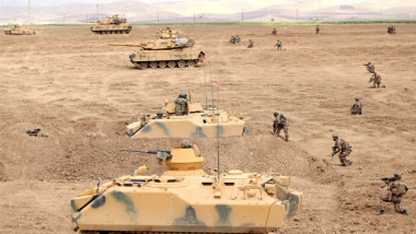 تركيا تنفّذ مناورات للسيطرة على المعبر الحدودي مع العراق
