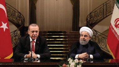 العراق يطالب تركيا وإيران حصر تجارة النفط مع بغداد