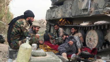 معارك عنيفة على أطراف مدينة البوكمال السورية وتنظيم « داعش» شرق دير الزور