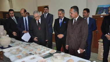 المتحف العراقي يتسلم 141 قطعة أثرية