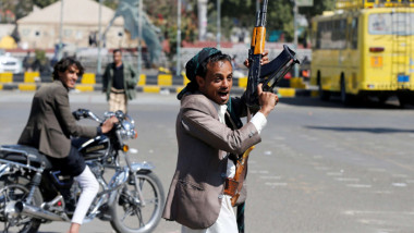 تواصل الهجمات بين أطراف النزاع في اليمن وقوّات هادي تتقدم في «الحديدة»