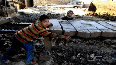 عمالة الأطفال في العراق.. تحديات الحياة وسط مهن خطرة