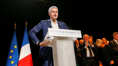 اليمين الفرنسي ينتخب رئيسه الجديد ولوران فوكييه الأوفر حظا
