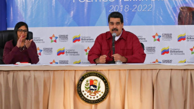 مادورو يتهم واشنطن بالوقوف  وراء اعتداء في فنزويلا