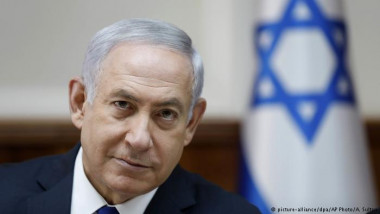نتانياهو يؤكد أن حكومته «مستقرة»  برغم توصيات الشرطة باتهامه بالفساد