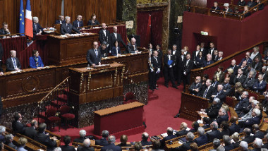 البرلمان الفرنسي يبحث خروج بلاده من حلف الناتو