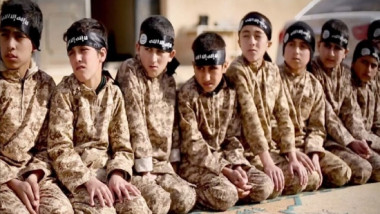 العراق يبحث مع فريق أممي منع إشراك الأطفال في النزاعات المسلحة