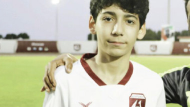 محمد مازن أصغر لاعب عراقي  يحترف في الحمرية الإماراتي