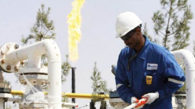 «النفط» تتعاقد مع «بيكر هيوز» لاستثمار الغاز بحقلي الناصرية والغراف