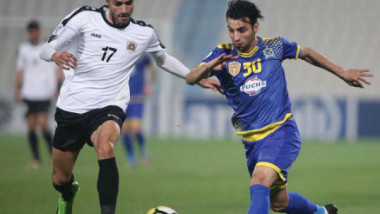تجريبية الوطني امام فلسطين توقف دوري الكرة الممتاز