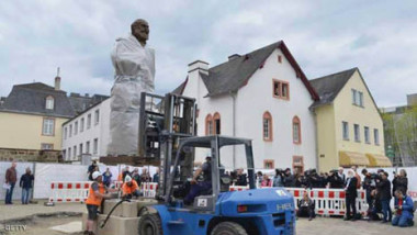 تمثال ضخم لماركس  في مسقط رأسه بألمانيا