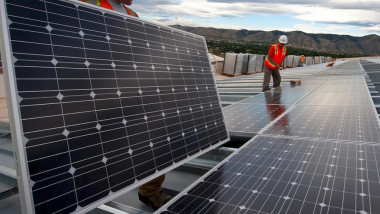 الطاقة المتجددة توظف 10 ملايين شخص حول العالم