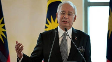 رئيس وزراء ماليزيا السابق يخضع للاستجواب في قضايا فساد