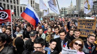 روسيا تشهد أوسع مظاهرات احتجاجية وعشرات الآلاف ينزلون إلى الشارع