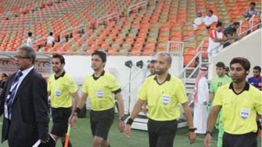 قاسم ومدلل يقودان اليوم لقاء السالمية والاتحاد السكندري في تأهيلية البطولة العربية