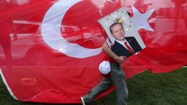 أردوغان يفوز بالانتخابات الرئاسية من الدورة الأولى بالغالبية المطلقة من الأصوات