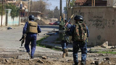 عمليات نينوى تقتل 5 إرهابيين وتعتقل مدير الاتصالات في داعش بعد عمليات دهم وتفتيش واسعة جنوبي المحافظة