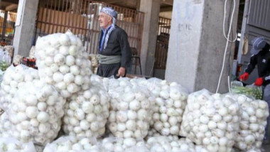 مزارعو محافظات كردستان يبحثون عن أسواق لتسويق محاصيلهم الموسمية الوفيرة