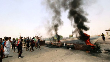 متظاهرو العراق يرفعون سقف المطالب ويحددون 12 نقطة بوساطة السيستاني في 3 ايام
